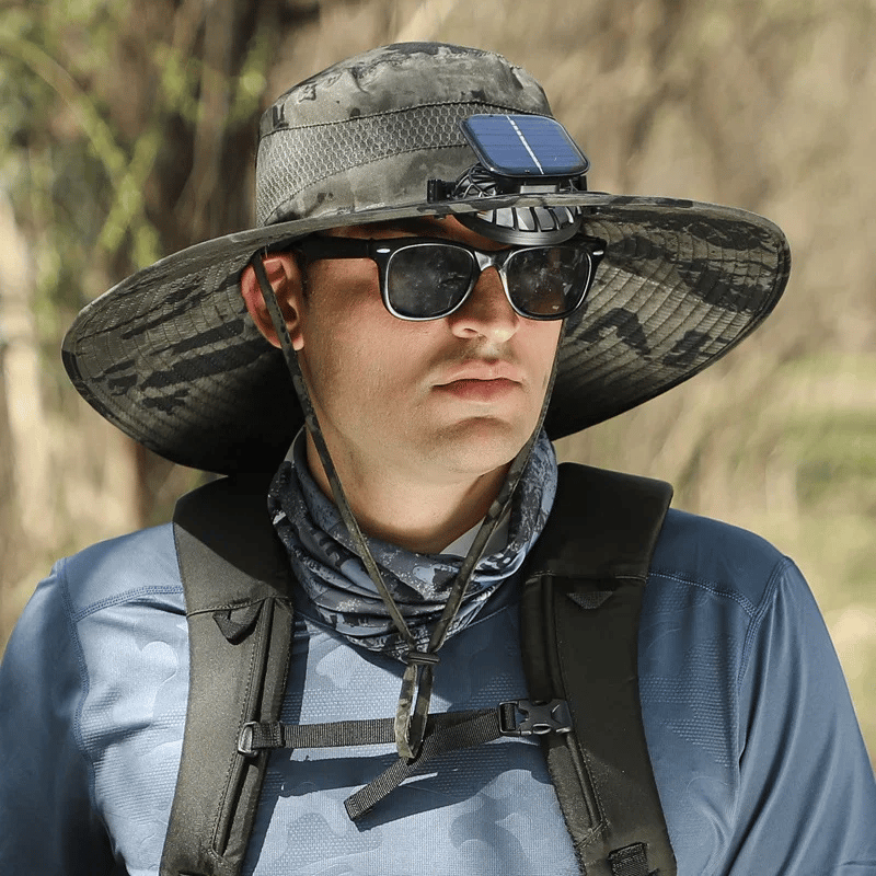Outdoor-Sonnenhut mit breiter Krempe und Solarlüfter