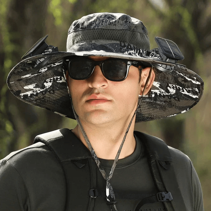 Outdoor-Sonnenhut mit breiter Krempe und Solarlüfter