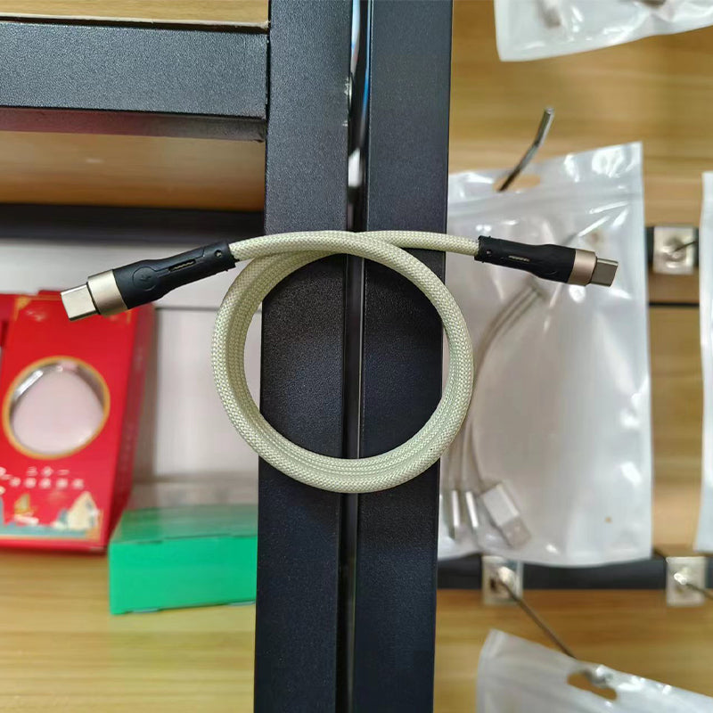 📱🚗 Magnetisches Auto-Ladekabel mit Schnellladefunktion & praktischer Aufbewahrung