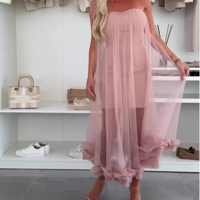 Trägerloses Damen-Kleid mit Tüll-Schicht und Rüschenbesatz