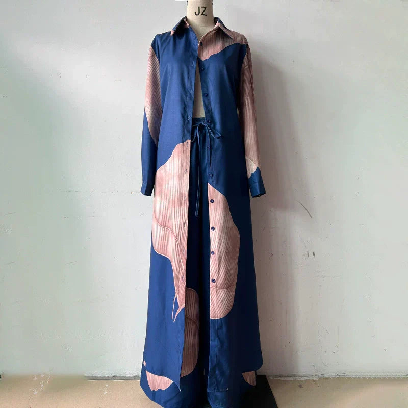 Set aus langem Hemd mit durchgehender Knopfleiste und Hose mit Kordelzug