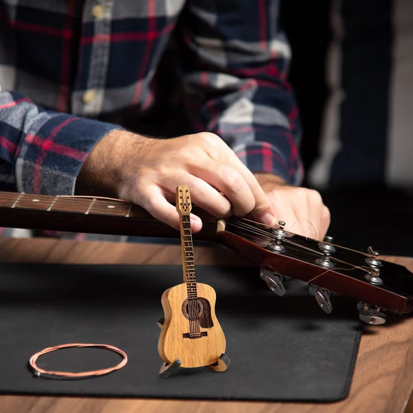 🎁Mini Cute Edition Holz-Gitarrenplektrum-Etui🎸