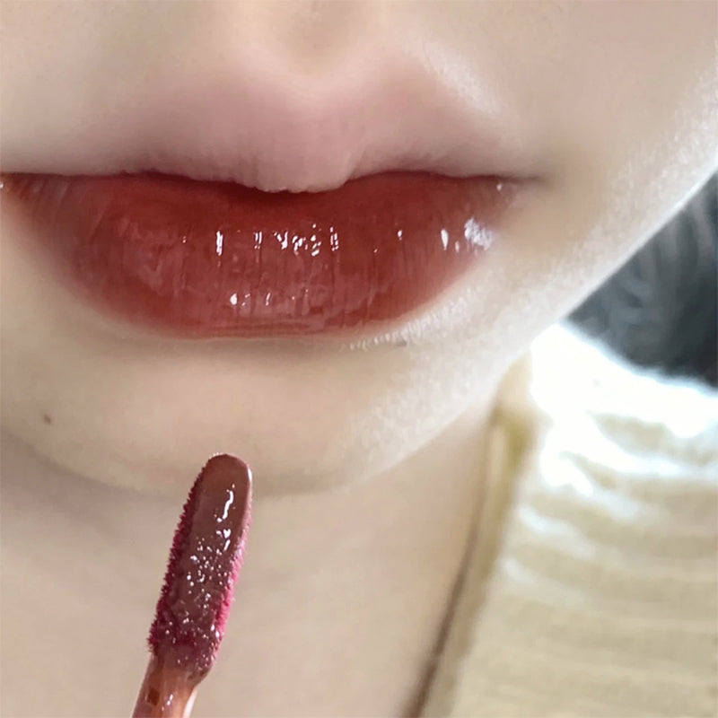 Feuchtigkeitsspendender strahlender Lipgloss