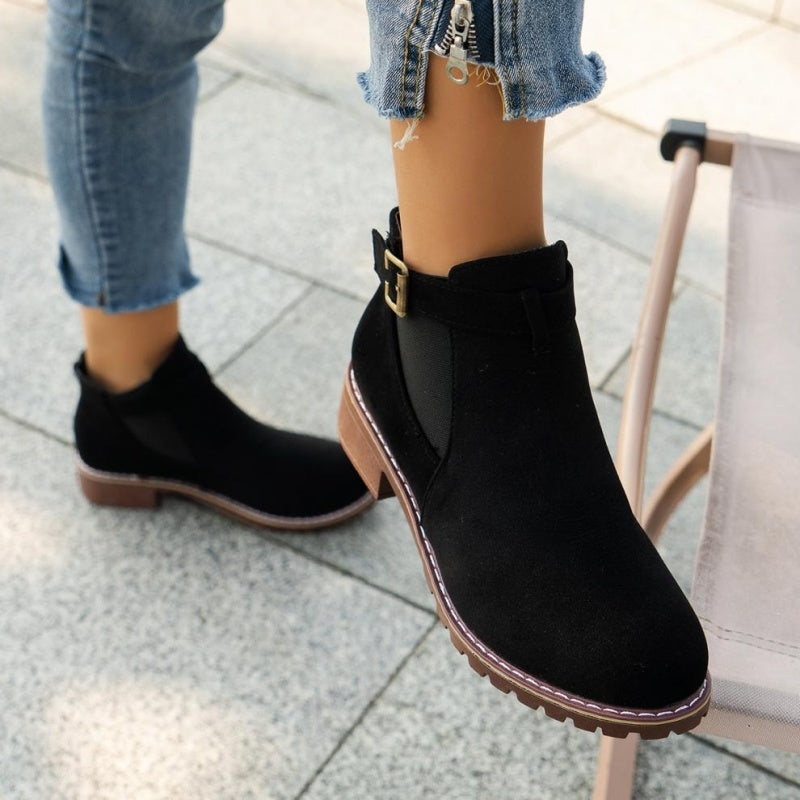 Solide elastische Stiefeletten mit niedrigem Absatz für Damen