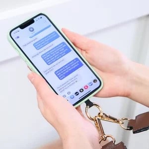 ❣️HOT SALE – 50 % RABATT📱Crossbody-Handytasche mit Reißverschlussfach