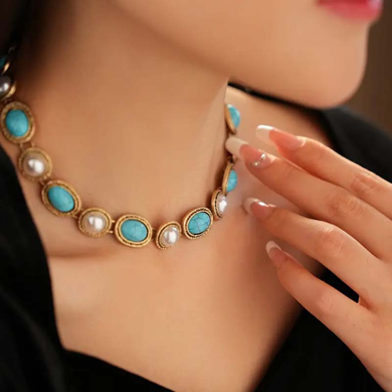 Retro Stud Earrings and Necklace Set for Women