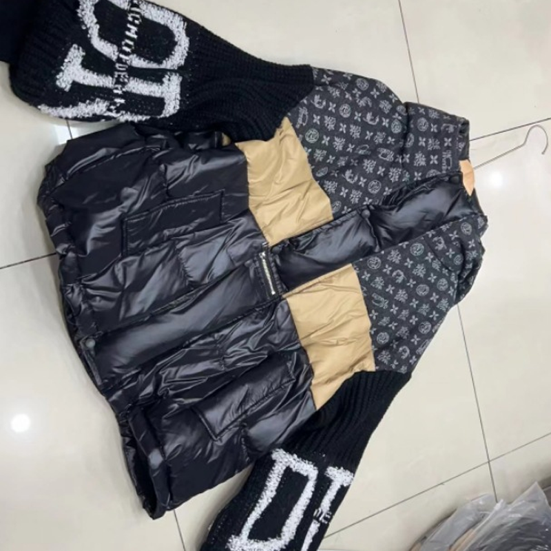 Damen Steppjacke mit Kapuze, Strickärmeln und Patchwork-Design