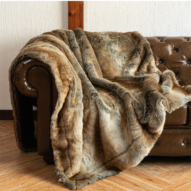 ✨ Luxus Kunstfell-Decke im Fuchs-Look – Weiche PV-Fleece Wohndecke, Sofa- & Bettüberwurf, Kuscheldecke im modernen Ins-Stil
