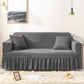 🛋️ 50% RABATT! 🎄 Universeller Sofabezug mit Rüschenrock – Dehnbar, rutschfest & perfekt für Weihnachten und den täglichen Schutz ✨