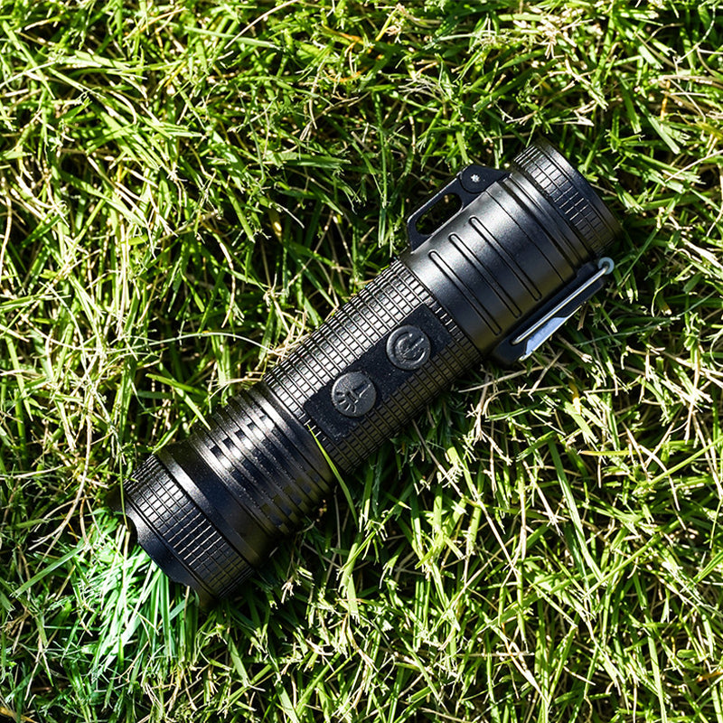 ⚡2025 neue heiße Verkauf🔥 4 in 1 Outdoor-LED-Taschenlampe