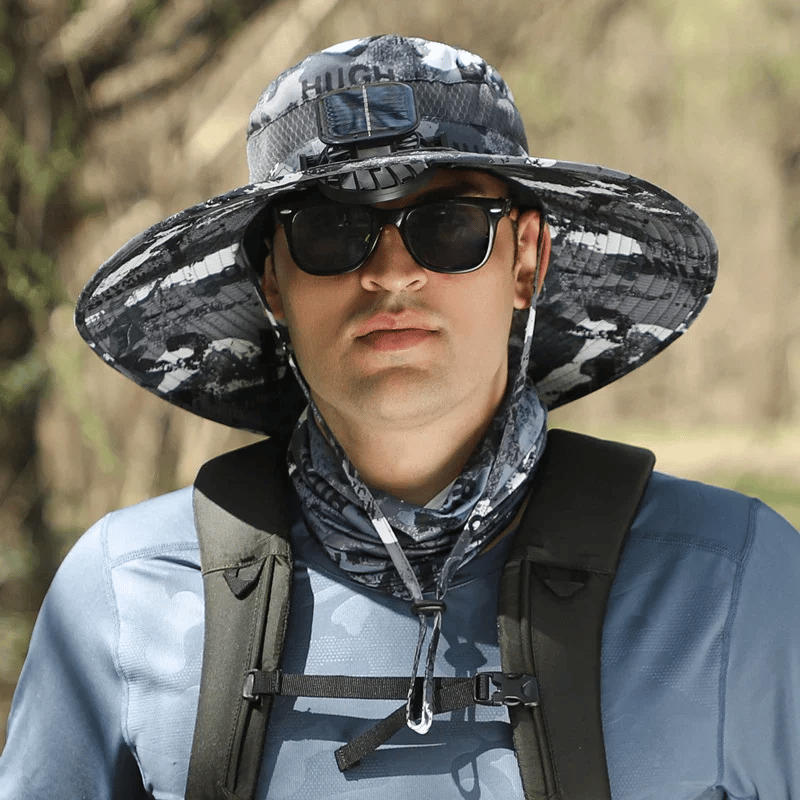 Outdoor-Sonnenhut mit breiter Krempe und Solarlüfter