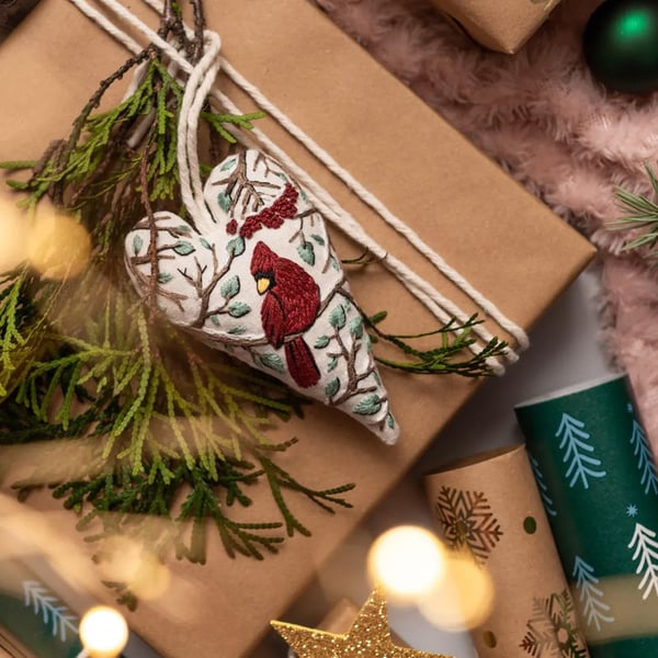 🎅Bestes Weihnachtsgeschenk💖DIY-Handstickerei-Weihnachtsdekoration in Herzform / Stickset