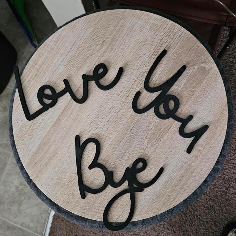 ✨ 50 % Rabatt – Boho-Wanddekor aus Holz – „LOVE YOU BYE“-Schriftzug, rustikaler Stil & vielseitig für Zuhause 🌿
