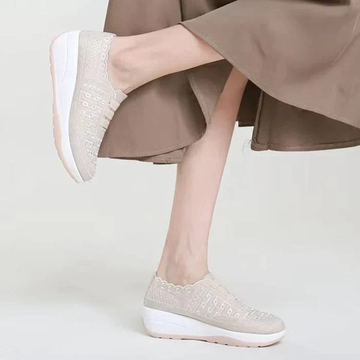 Bequeme Slip-On-Schuhe aus elastischem Mesh mit runder Zehenpartie für Damen