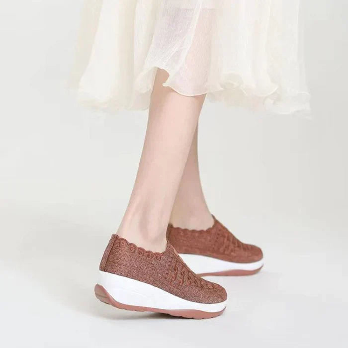 Bequeme Slip-On-Schuhe aus elastischem Mesh mit runder Zehenpartie für Damen