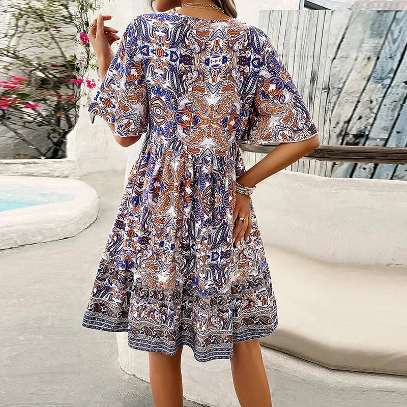 🔥Schneller Abverkauf – 50 % Rabatt👗Minikleid mit Blumenmuster und V-Ausschnitt und kurzen Ärmeln für Damen