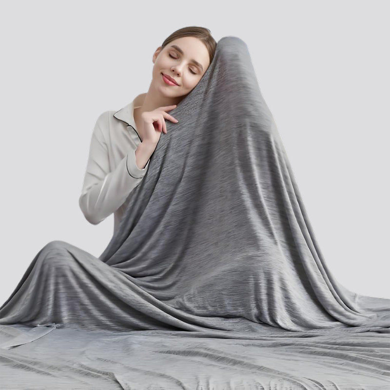 ⏰ 50 % RABATT – Nur für kurze Zeit ✨❄️ Leichte Kühldecke für den Sommer – kühlende, atmungsaktive Sommerdecke, leicht & waschbar, ideal für heiße Nächte und Sofa 🛏️