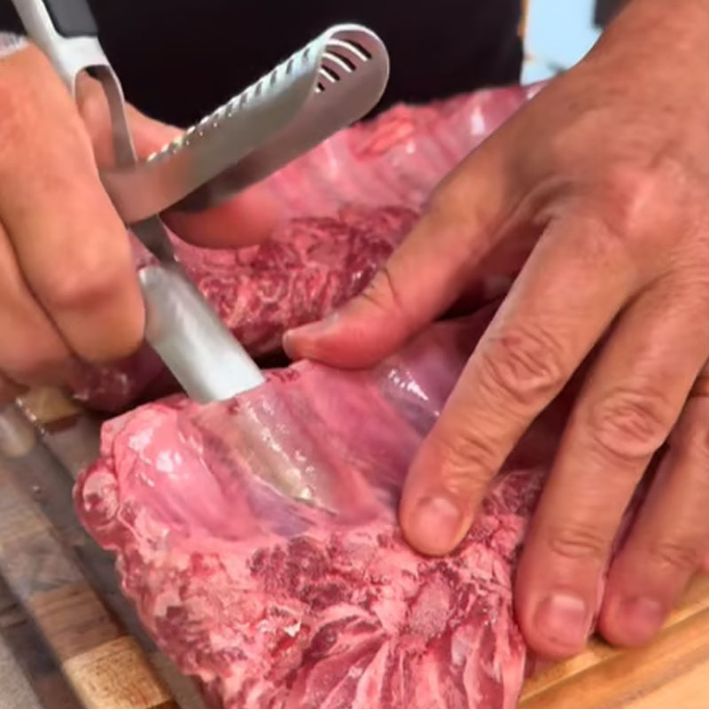 🔥Heißer Verkauf 50% Rabatt✨🥩 Grill-Rippenhautentferner aus Edelstahl – robust, einfach & sauber für perfekte Spareribs 🔪