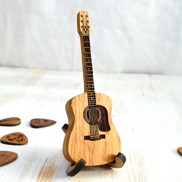 🎁Mini Cute Edition Holz-Gitarrenplektrum-Etui🎸