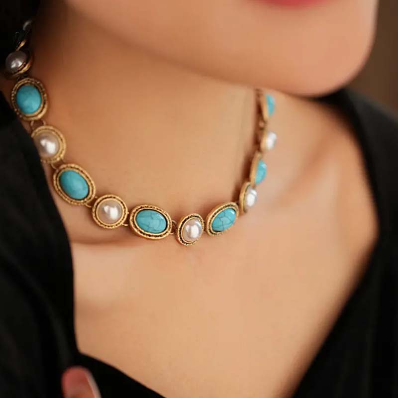 Retro Stud Earrings and Necklace Set for Women