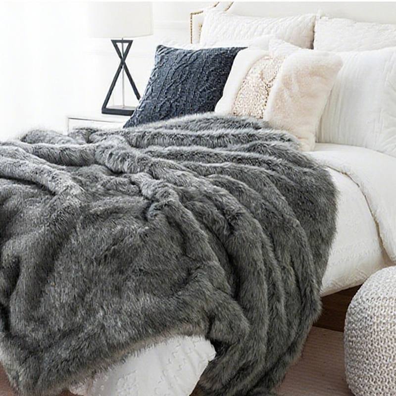 ✨ Luxus Kunstfell-Decke im Fuchs-Look – Weiche PV-Fleece Wohndecke, Sofa- & Bettüberwurf, Kuscheldecke im modernen Ins-Stil