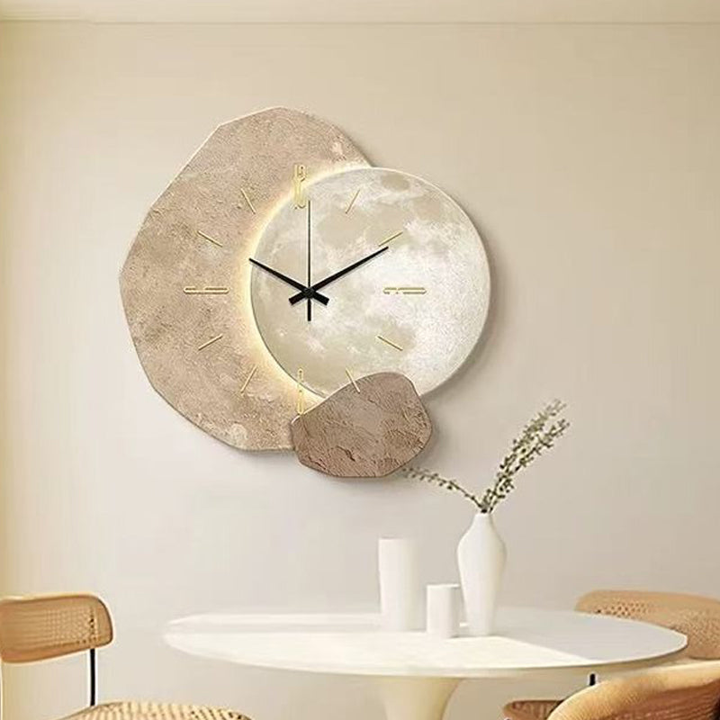 Dekorative Wanduhr im nordischen Stil