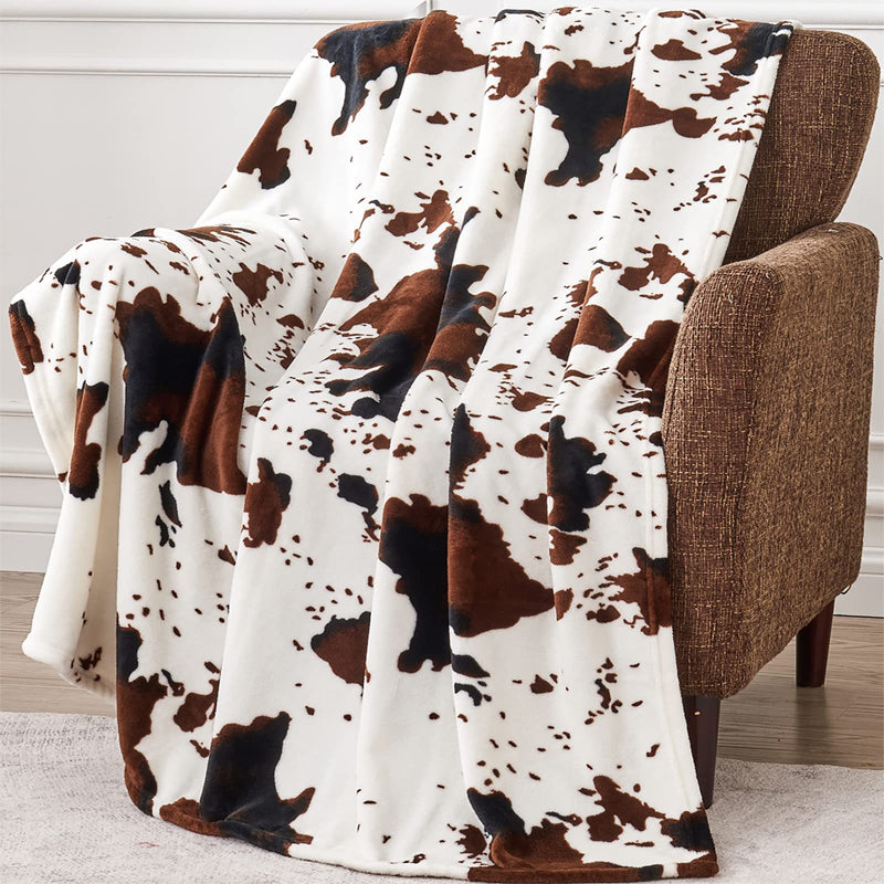 📢 50 % RABATT !!Kuschelige Flanell-Wurfdecke mit Kuhflecken-Muster – Weich & Warm für Sofa & Bett 🛋️🐄