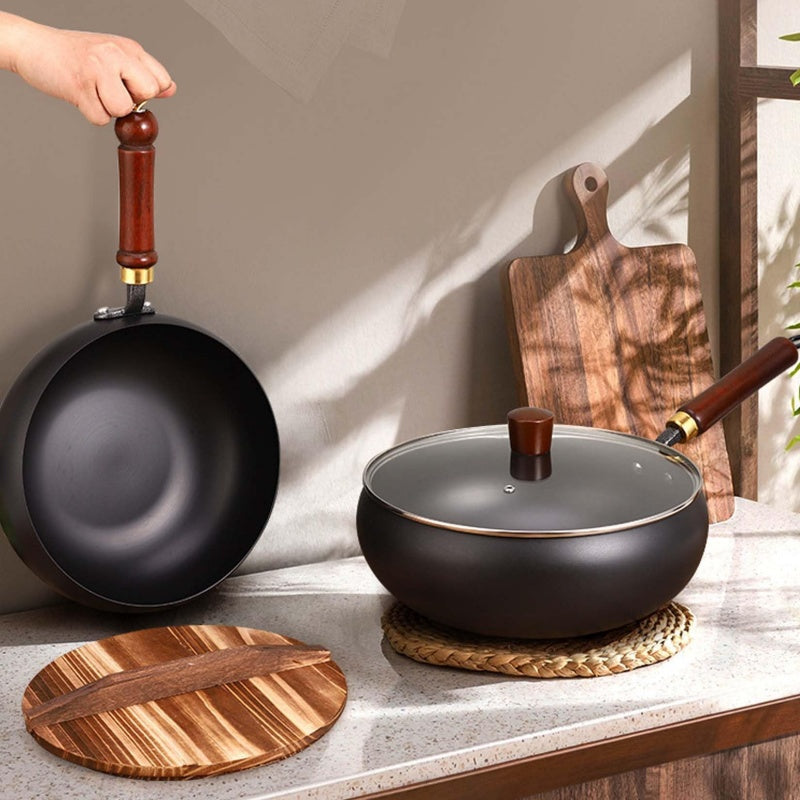 Alteisen Wok – Robuster Gusseisenbräter mit Deckel für Braten & Kochen👩‍🍳🍲