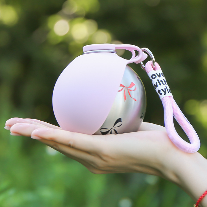 💧 50 % Rabatt – Tragbarer Falt-Trinkbecher aus 304er Edelstahl – BPA-frei, leicht zu reinigen & mit praktischem Tragegriff – für Hunde & Katzen ✨