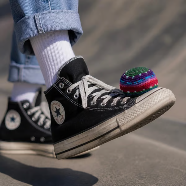 🌈Gestrickter Multicolor Hacky Sack – Handlich & Stressabbau ✨ Für Freizeit & Outdoor-Spaß