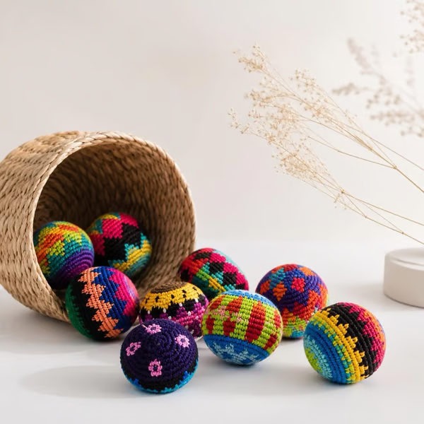 🌈Gestrickter Multicolor Hacky Sack – Handlich & Stressabbau ✨ Für Freizeit & Outdoor-Spaß