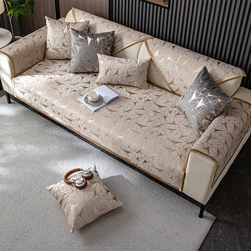 ✨ 50 % Rabatt – Edles Sitzkissen mit Goldprägung – weicher Chenille-Bezug, veredelt & pflegeleicht – für mehr Komfort & Stil im Wohnzimmer 🌿