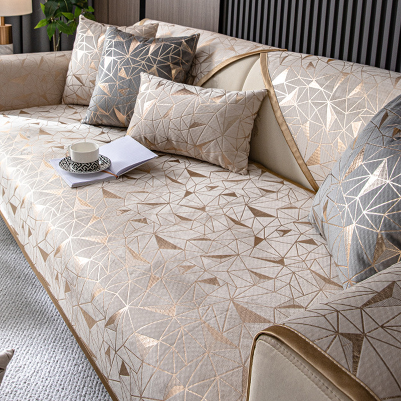 ✨ 50 % Rabatt – Edles Sitzkissen mit Goldprägung – weicher Chenille-Bezug, veredelt & pflegeleicht – für mehr Komfort & Stil im Wohnzimmer 🌿