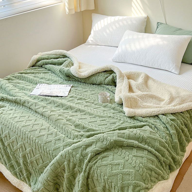 🛋️ Flauschige Flanelldecke – Weiche Kuscheldecke für Sofa, Bett und gemütliche Nickerchen