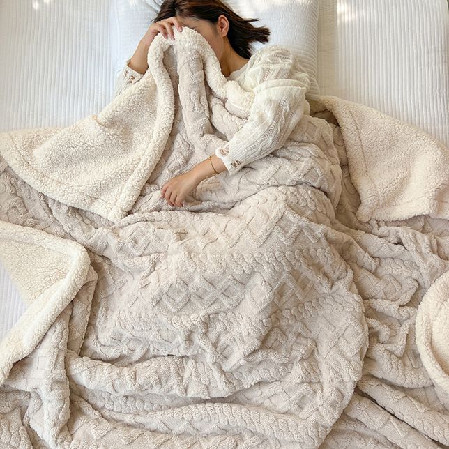 🛋️ Flauschige Flanelldecke – Weiche Kuscheldecke für Sofa, Bett und gemütliche Nickerchen