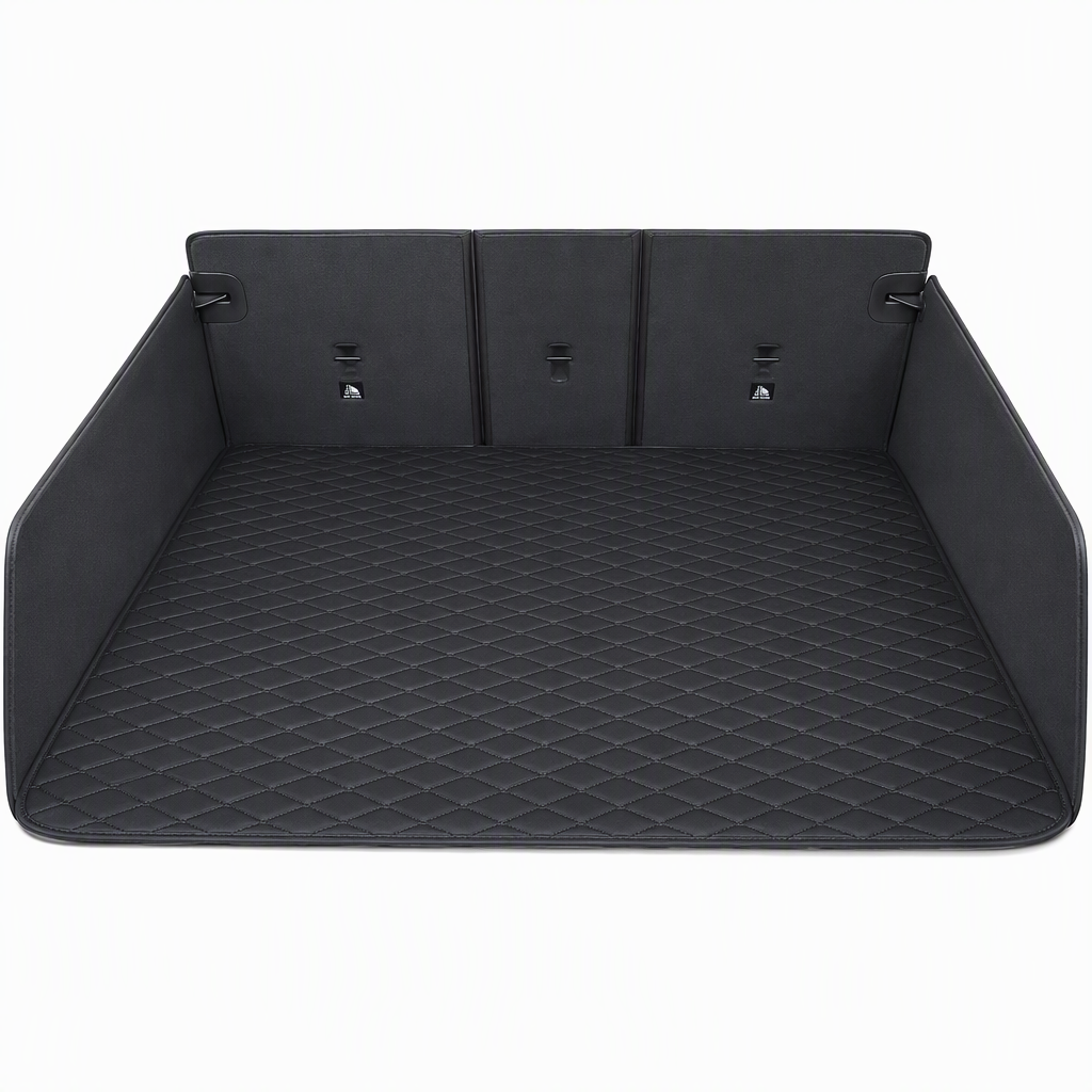 ⏰ NUR FÜR KURZE ZEIT: 50% RABATT🚗 Universal Kofferraummatte aus PVC-Leder 100x70 cm – leicht zu reinigen, für Limousinen & SUVs